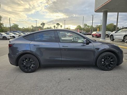 Used 2023 Tesla Model Y Long Range image 3
