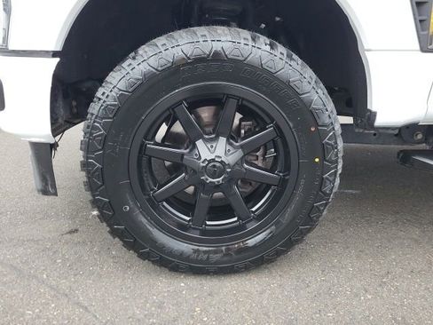 Used 2024 Ford F350 XLT image 11