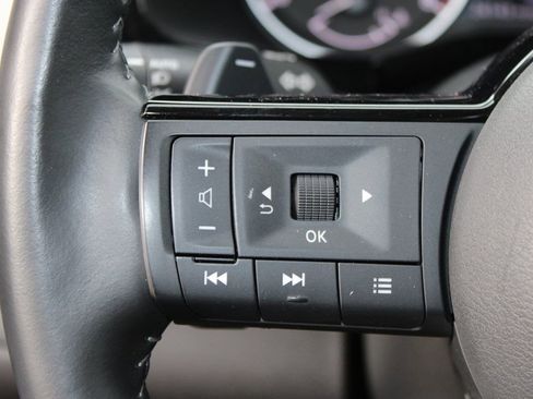 Used 2024 Nissan Pathfinder SL w/ SL Premium Package image 13