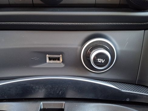 Used 2023 Alfa Romeo Stelvio Veloce image 25