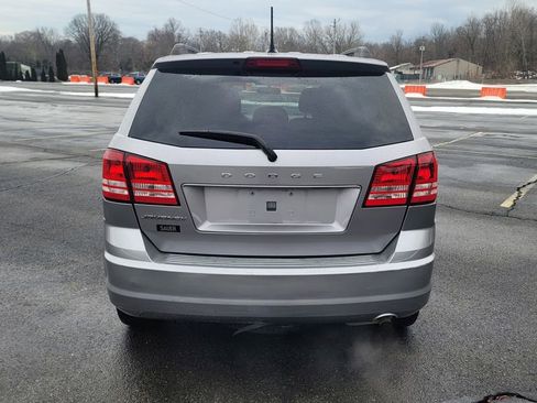 Used 2016 Dodge Journey SE w/ Flexible Seating Group image 10