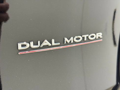 Used 2022 Tesla Model Y Performance image 10