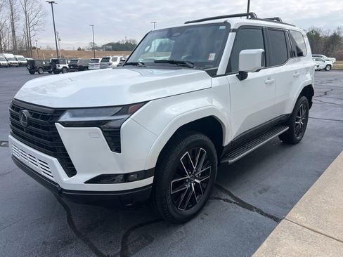Used 2024 Lexus GX 550 550 Premium+ image 7
