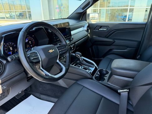 Used 2024 Chevrolet Colorado LT w/ LT Convenience Package III AWD/4WD image 16