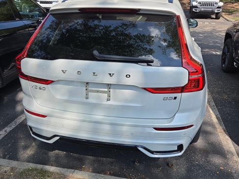 Used 2024 Volvo XC60 B5 Ultimate w/ Climate Package AWD/4WD image 5