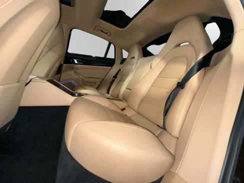 Used 2018 Porsche Panamera w/ Premium Package Plus image 16