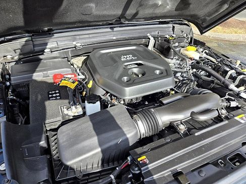 Used 2021 Jeep Wrangler Unlimited Rubicon w/ Dual Top Group image 18