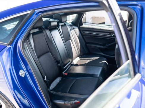 Used 2018 Honda Accord Sport image 18