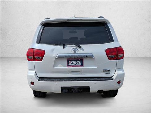 Used 2014 Toyota Sequoia Platinum AWD/4WD image 6
