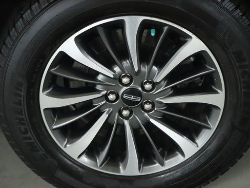 Used 2022 Lincoln Nautilus Reserve image 40