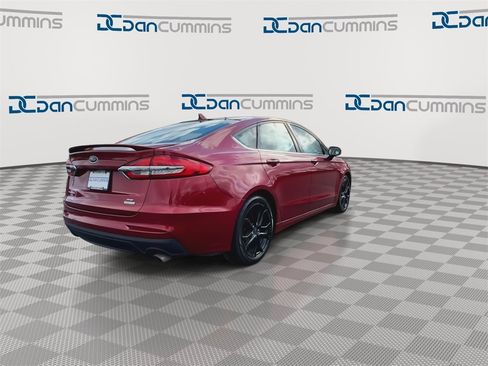 Used 2019 Ford Fusion SE w/ Equipment Group 151A image 8