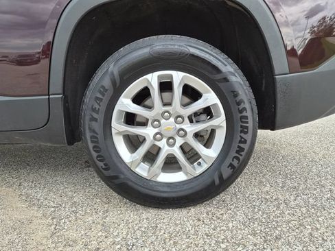 Used 2021 Chevrolet Traverse LT FWD image 10