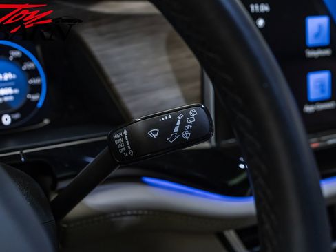 Used 2024 Volkswagen Atlas SEL Premium R-Line image 35