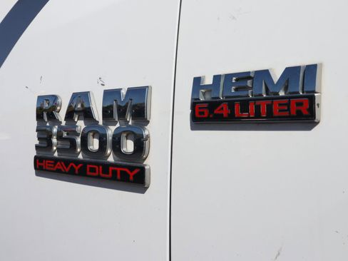 Used 2018 RAM 3500 Tradesman image 9