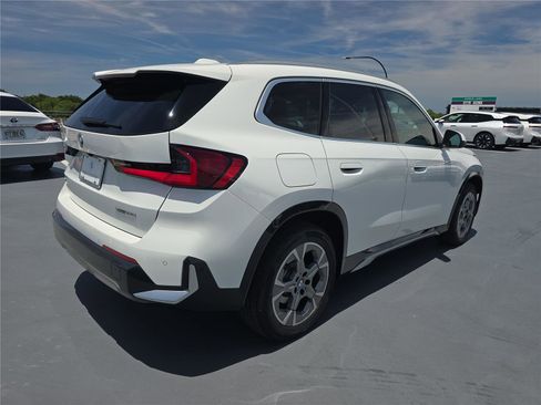 Certified 2026 BMW X1 xDrive28i w/ Technology Package AWD/4WD image 2