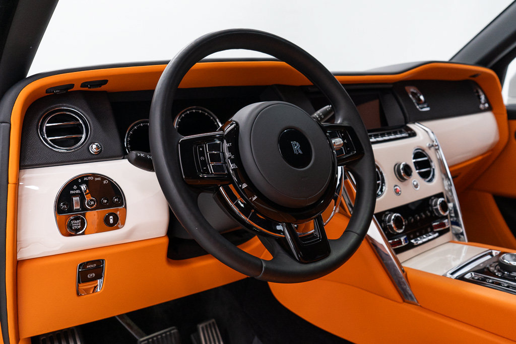 Certified 2023 Rolls-Royce Cullinan AWD/4WD image 14