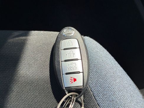 Used 2025 Nissan Versa SV FWD image 21