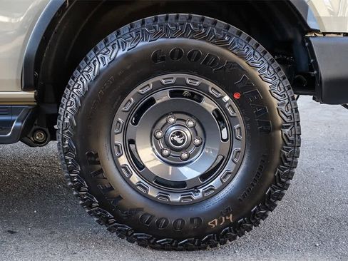 New 2025 Ford Bronco Outer Banks w/ Sasquatch Package image 10