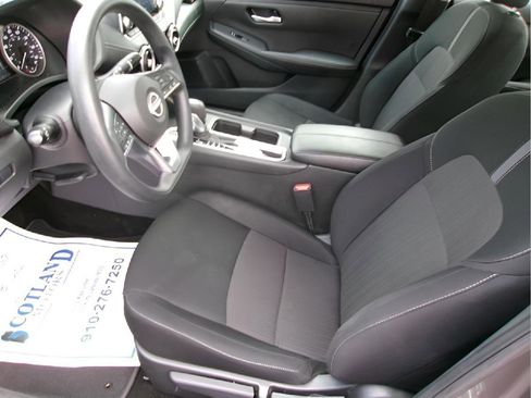 Used 2024 Nissan Sentra SV FWD image 13