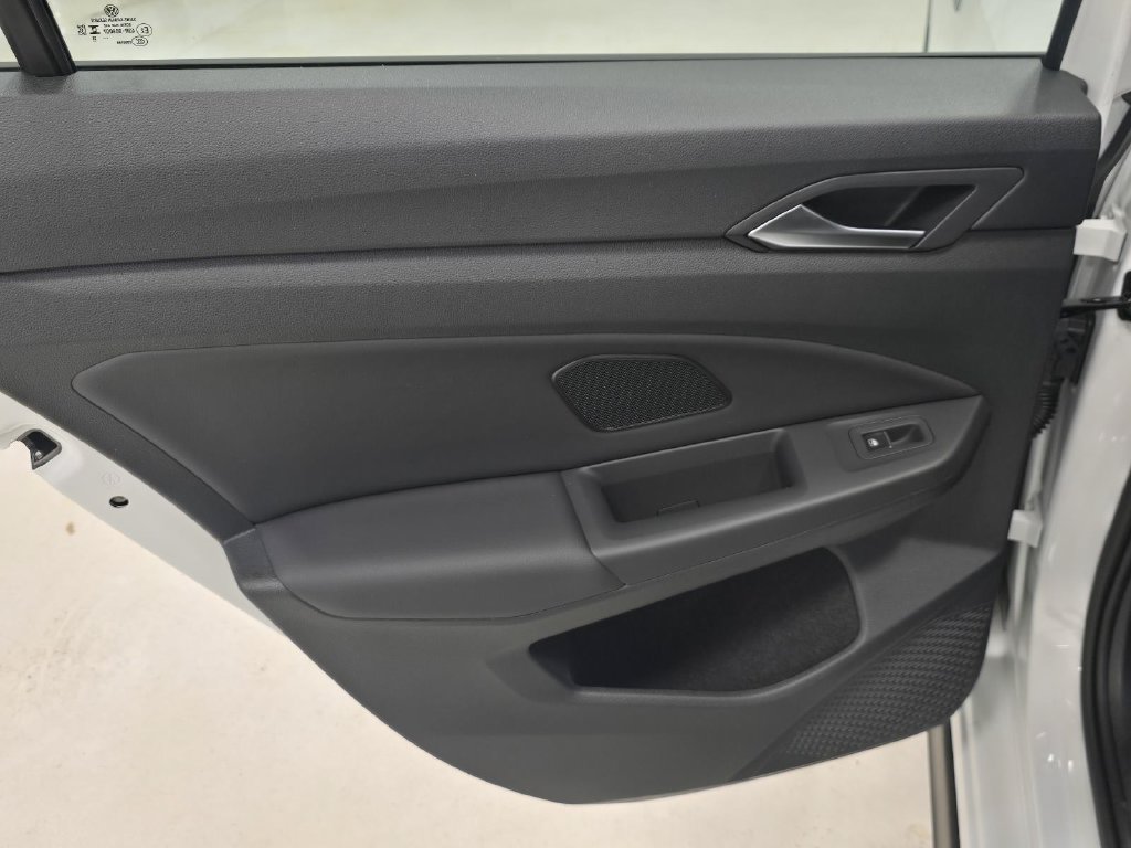 New 2026 Volkswagen GTI SE FWD image 11