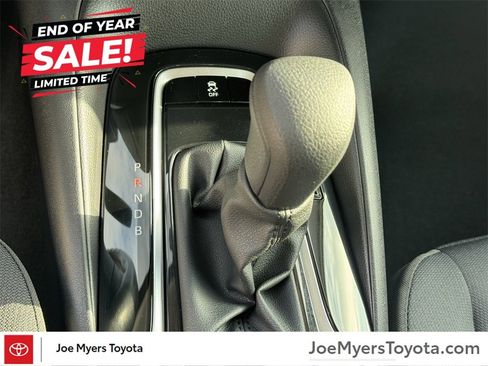 Used 2025 Toyota Corolla LE image 18