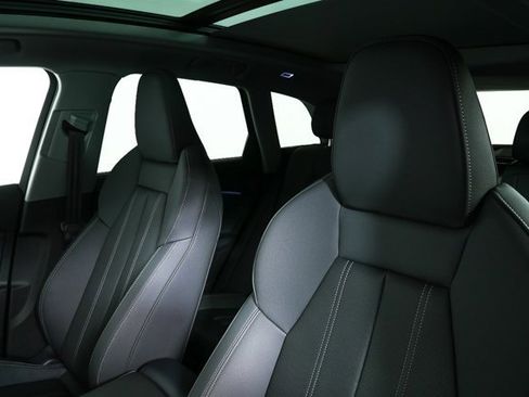 Certified 2025 Audi Q5 Premium Plus w/ Premium Plus image 5