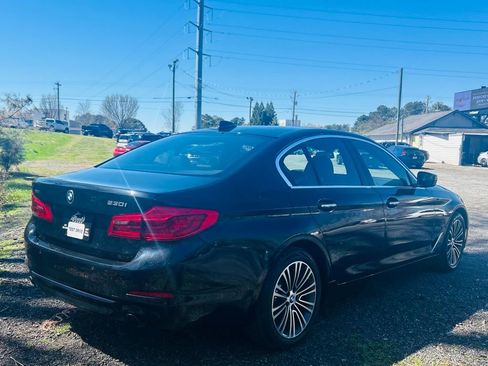 Used 2018 BMW 530i xDrive image 8