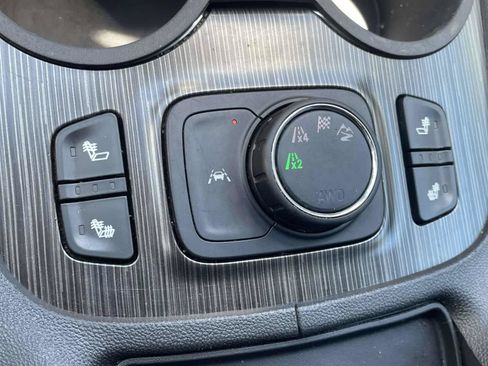 Used 2023 GMC Acadia SLT w/ Elevation Edition AWD/4WD image 18