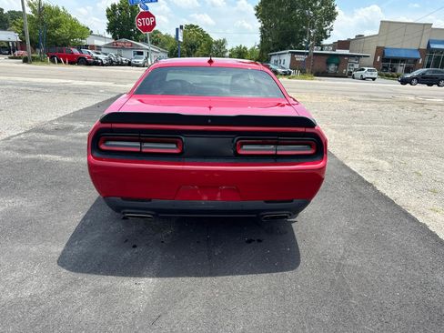 Used 2016 Dodge Challenger R/T Plus RWD image 10