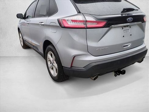 Used 2020 Ford Edge SE image 8