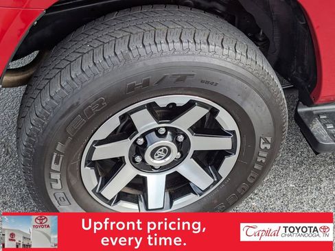Used 2024 Toyota 4Runner TRD Off-Road Premium AWD/4WD image 10