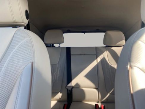 Used 2025 Buick Encore GX Avenir image 22