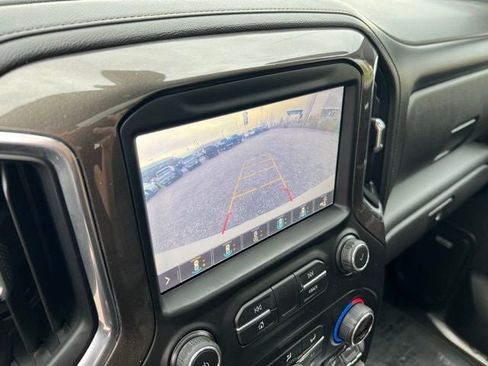 Used 2019 Chevrolet Silverado 1500 High Country w/ Technology Package image 20