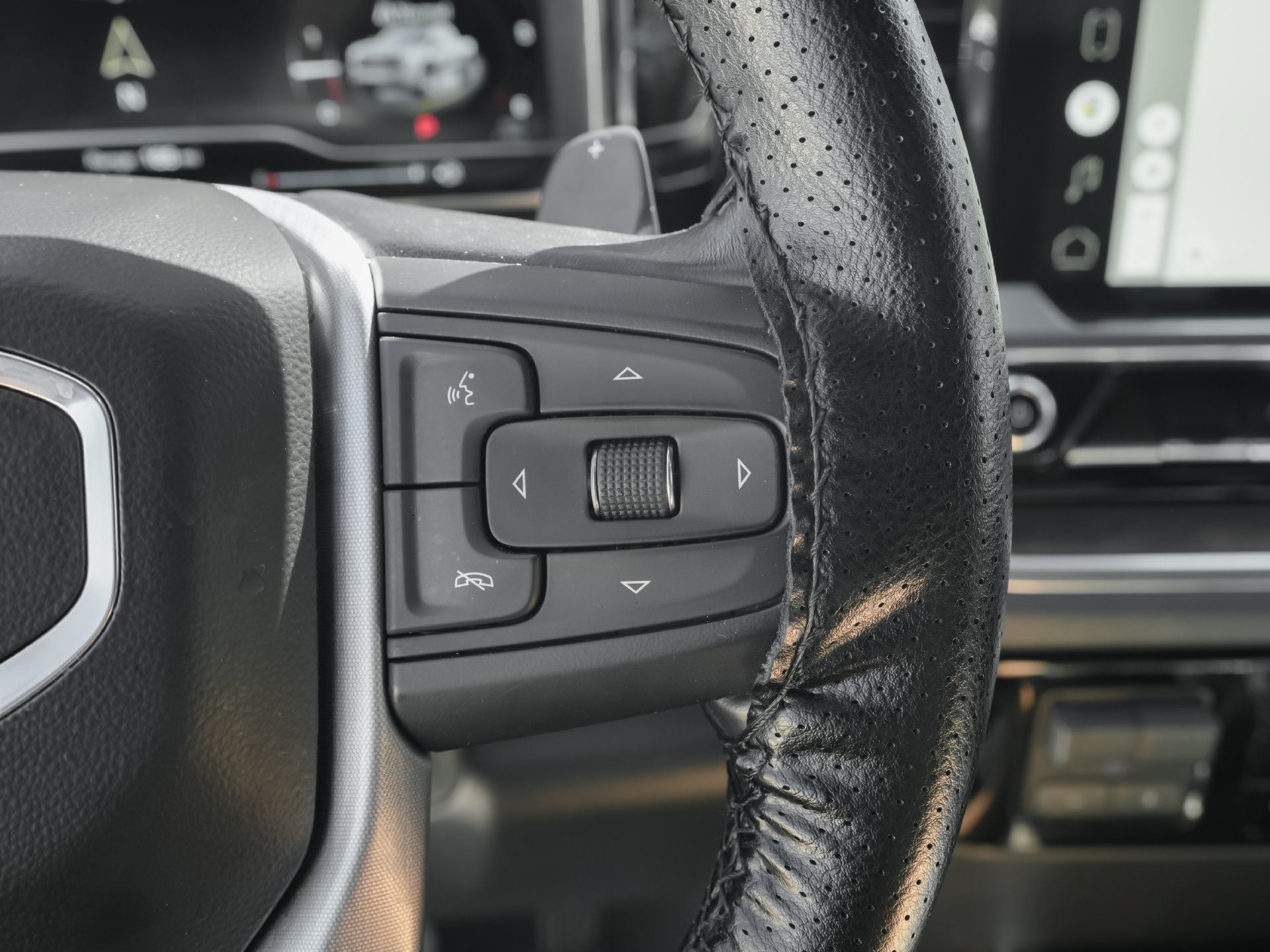 Used 2022 GMC Sierra 1500 SLT w/ SLT Premium Package RWD image 24