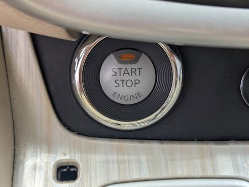 Used 2015 Nissan Murano Platinum w/ Platinum Technology Package AWD/4WD image 18