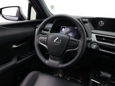Used 2021 Lexus UX 200 w/ Accessory Package (Z2) FWD image 40