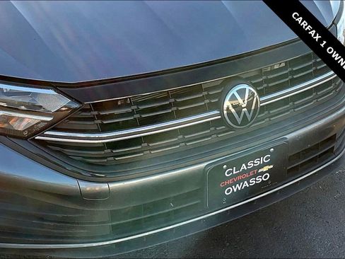 Used 2024 Volkswagen Jetta SE image 30