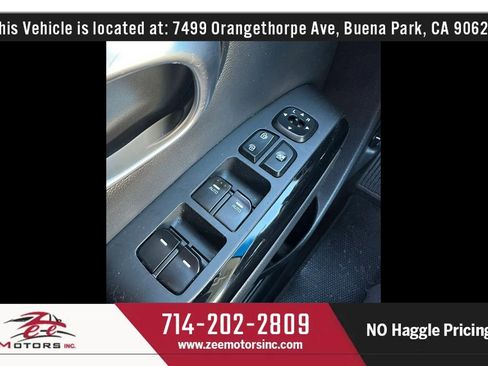 Used 2016 Kia Soul + w/ Audio Package FWD image 37