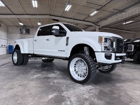 Used 2022 Ford F350 Limited AWD/4WD image 3