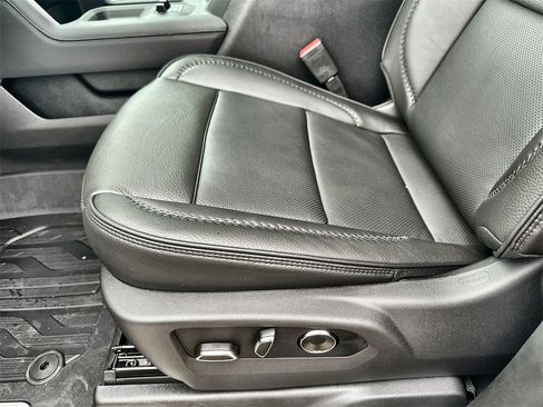 New 2025 GMC Sierra 2500 Denali w/ Denali Reserve Package image 25