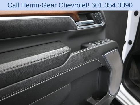 Used 2024 GMC Sierra 2500 Denali w/ Denali Reserve Package AWD/4WD image 11