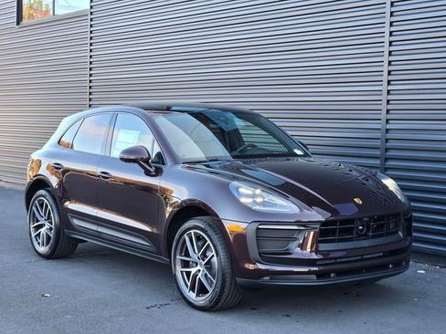 Used 2026 Porsche Macan image 9