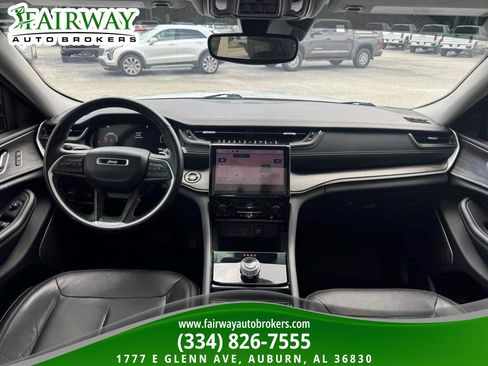 Used 2022 Jeep Grand Cherokee L Limited RWD image 15