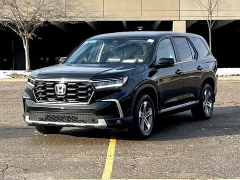 Certified 2025 Honda Pilot EX-L image 2