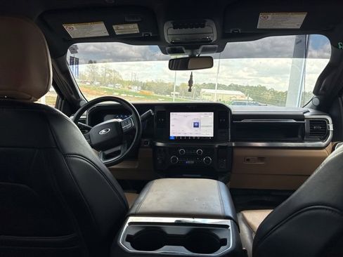 Used 2025 Ford F350 Lariat w/ FX4 Off-Road Package image 12