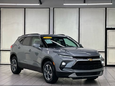 Used 2025 Chevrolet Blazer LT w/ Convenience Package FWD image 1