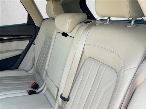 Used 2018 Audi Q5 2.0T Premium image 14