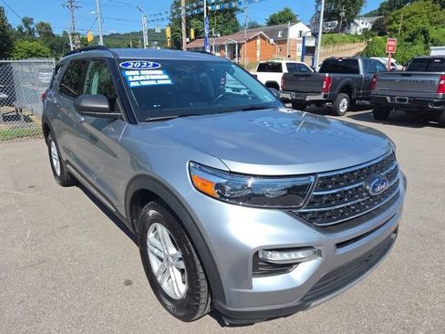 Used 2022 Ford Explorer XLT w/ Equipment Group 202A AWD/4WD image 11