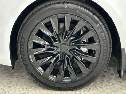 Used 2026 Tesla Model 3 RWD image 13