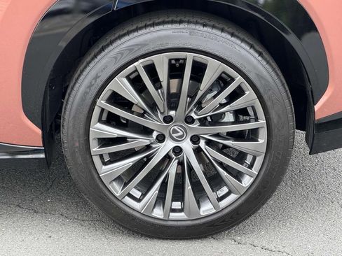 Used 2024 Lexus RZ 450e Premium w/ Accessory Package (P5) image 8